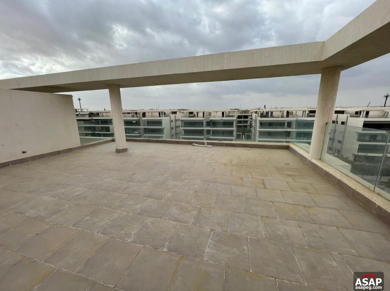 Penthouse with Lake View for Sale in Lake View Residence Penthouse with Lake View for Sale in Lake View Residence