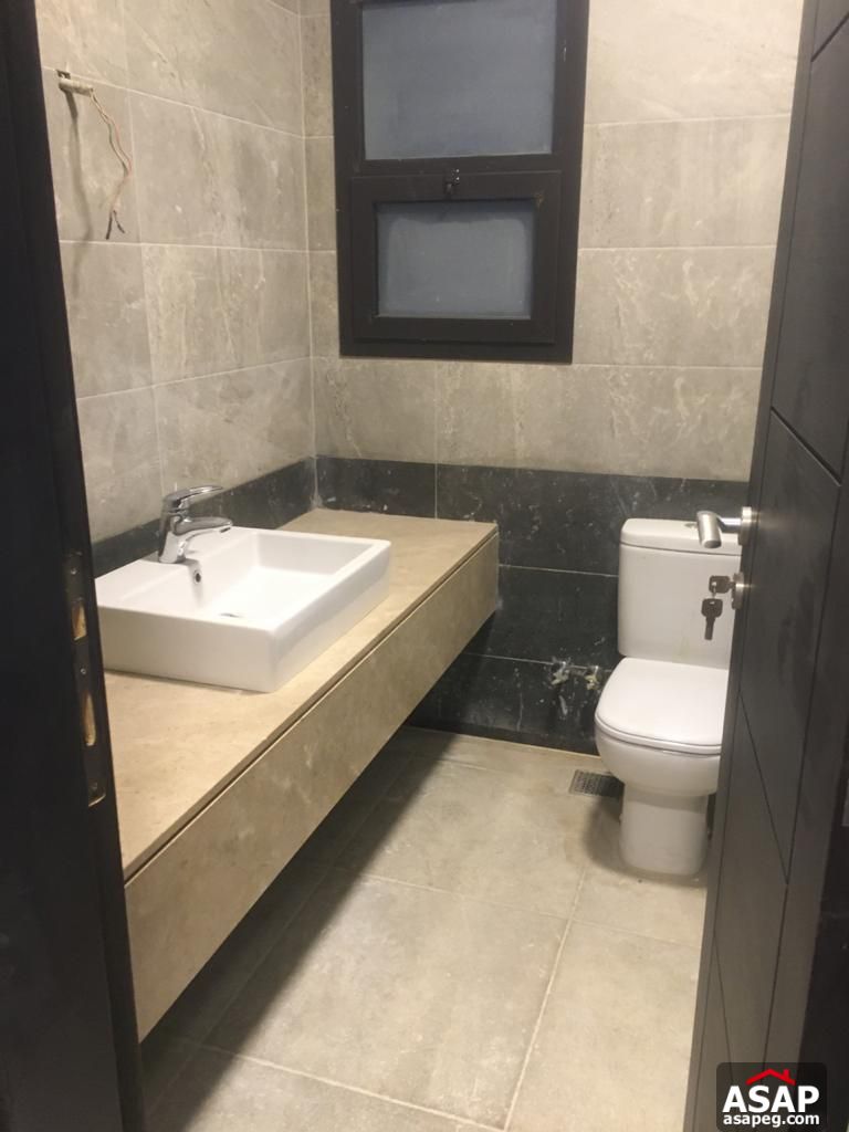 Apartment with Garden View in Eastown Apartment with Garden View in Eastown