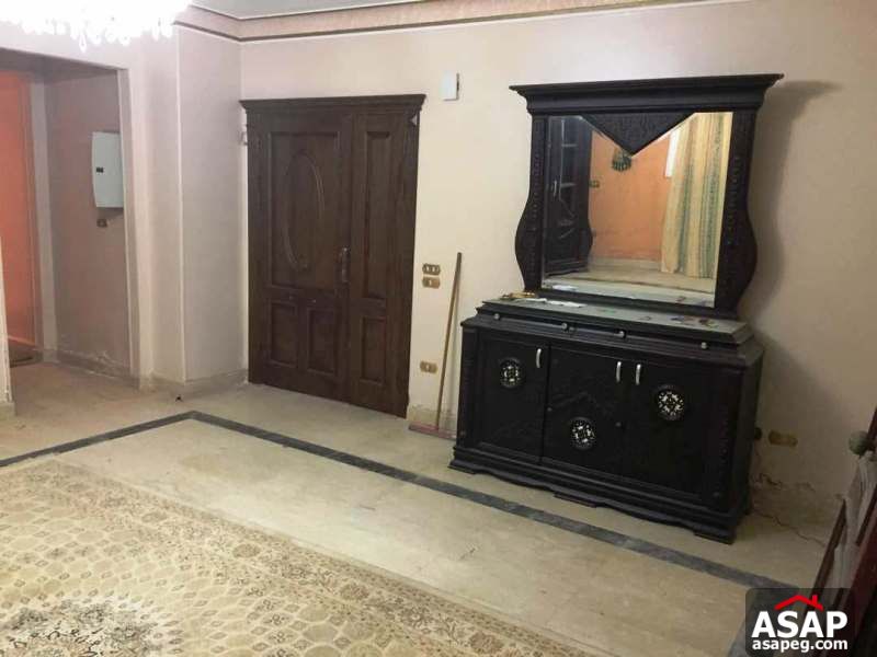 Furnished Apartment with Garden in October Furnished Apartment with Garden in October