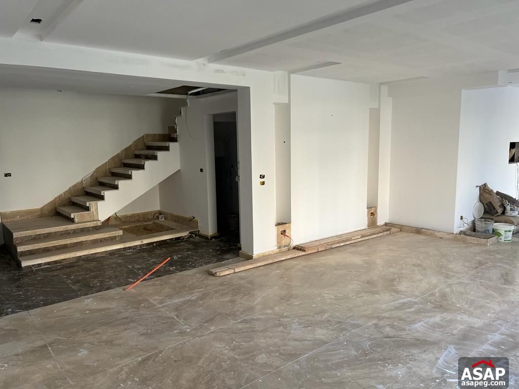 Duplex with Garden for Sale in Eastown