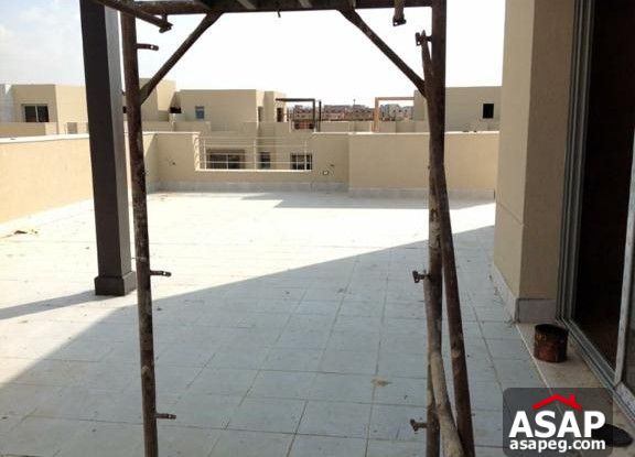 Penthouse for Sale in Village Avenue Compound Penthouse for Sale in Village Avenue Compound