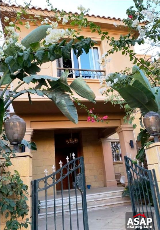 Town House with Pool for Rent in Bellagio