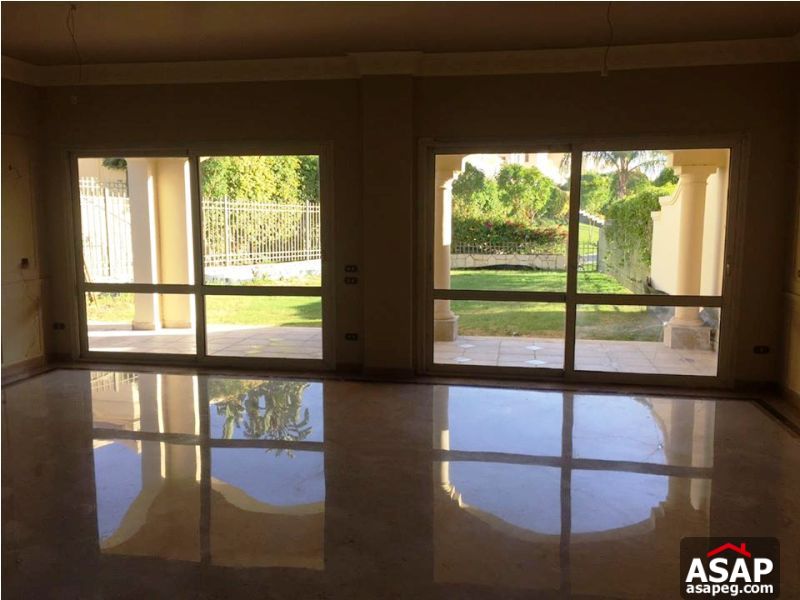 Twin House with Pool View in Patio for rent