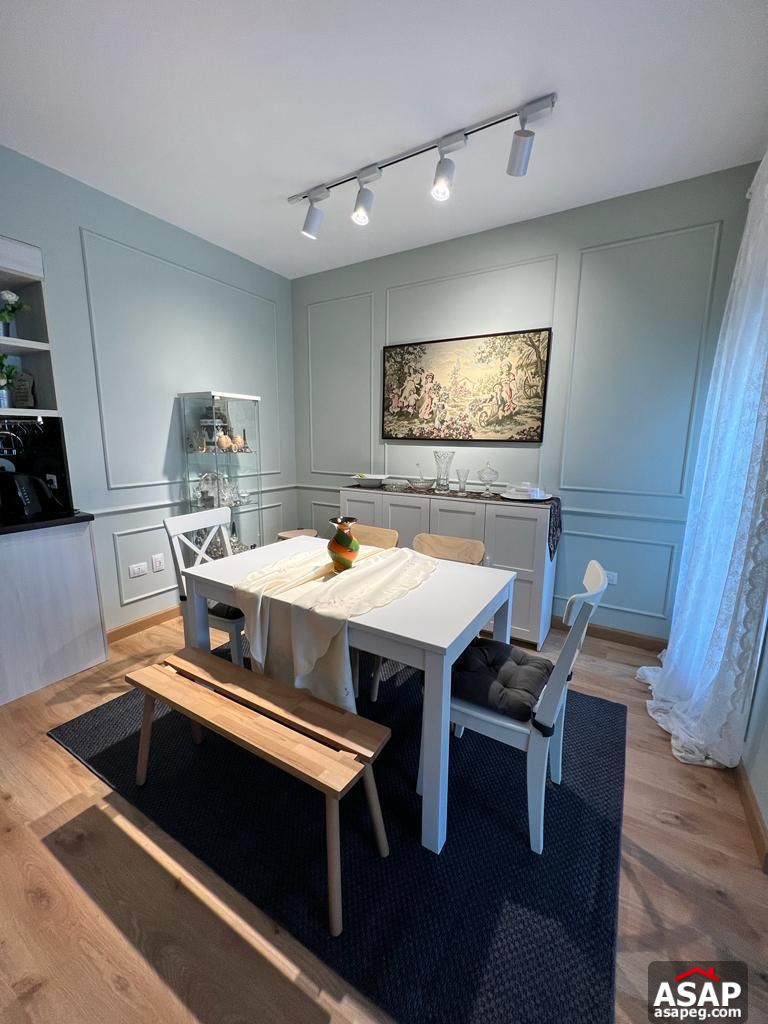 Furnished Apartment for Sale in Mountain View Hyde Park