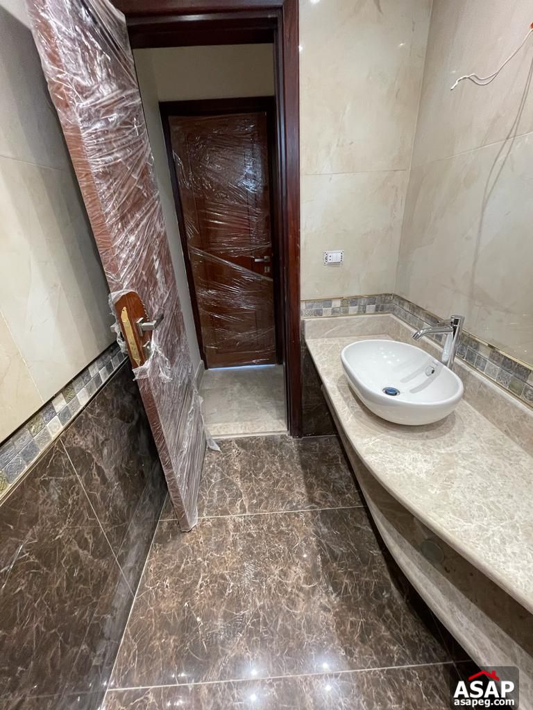 Duplex with Garden for Rent in Eastown