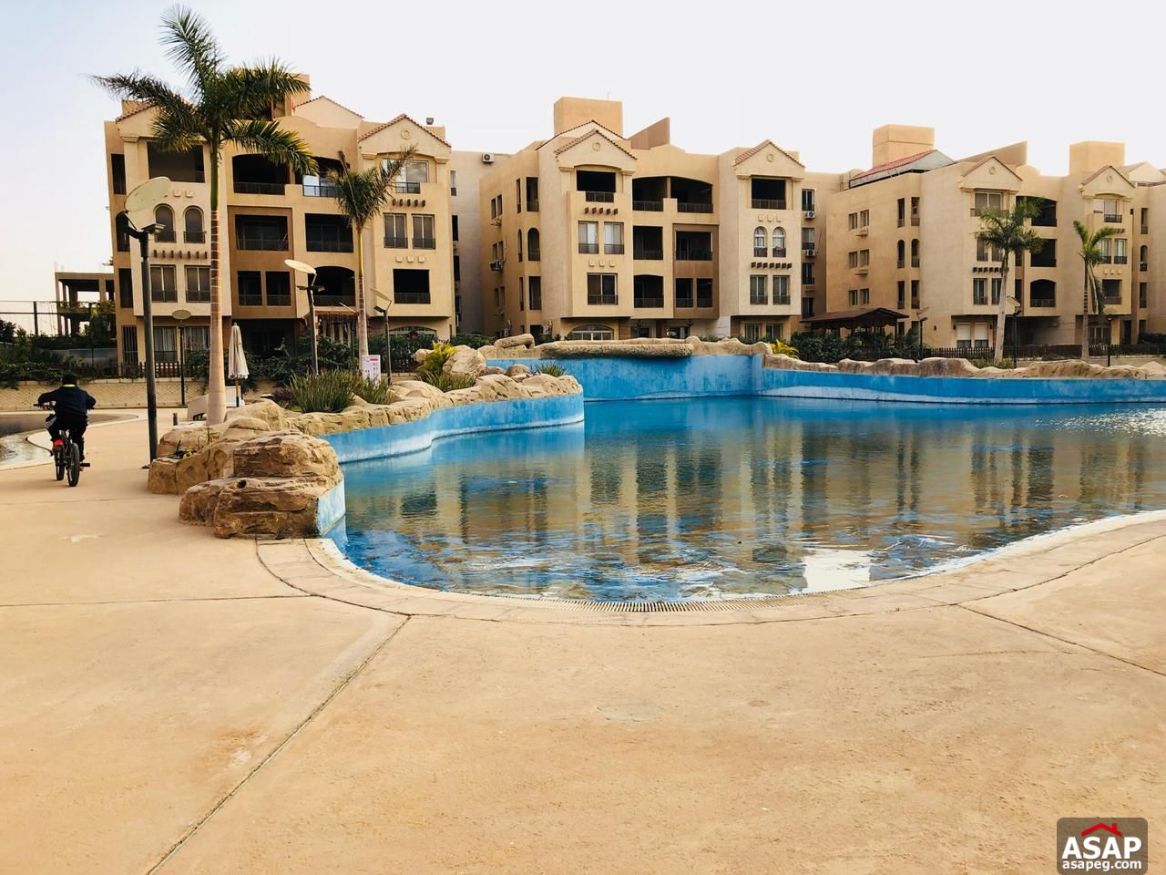 Flat for sale in Highland Park Better Home