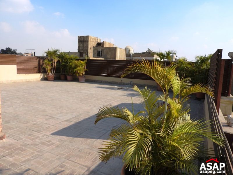 Furnished Penthouse in Royal Gardens Furnished Penthouse in Royal Gardens