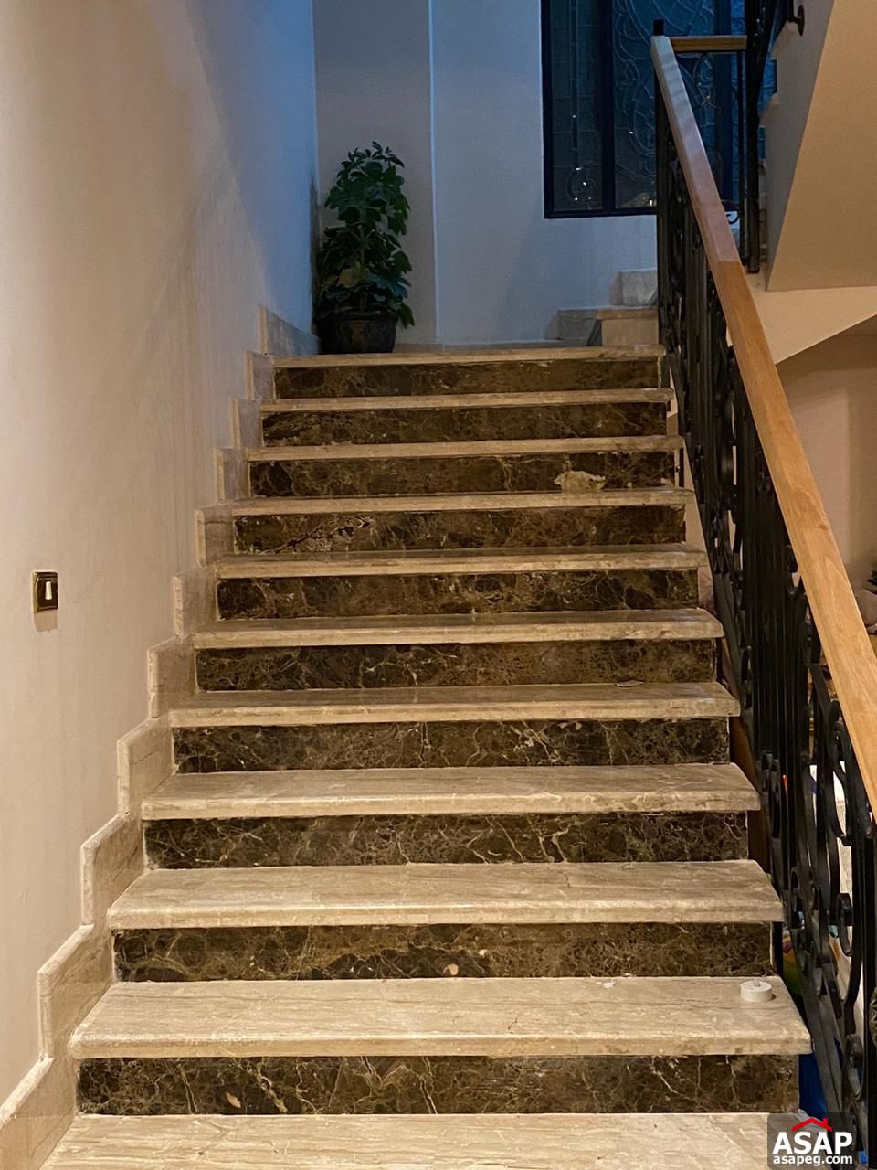 Stand ALone Villa for Sale in Zizinia Gardens