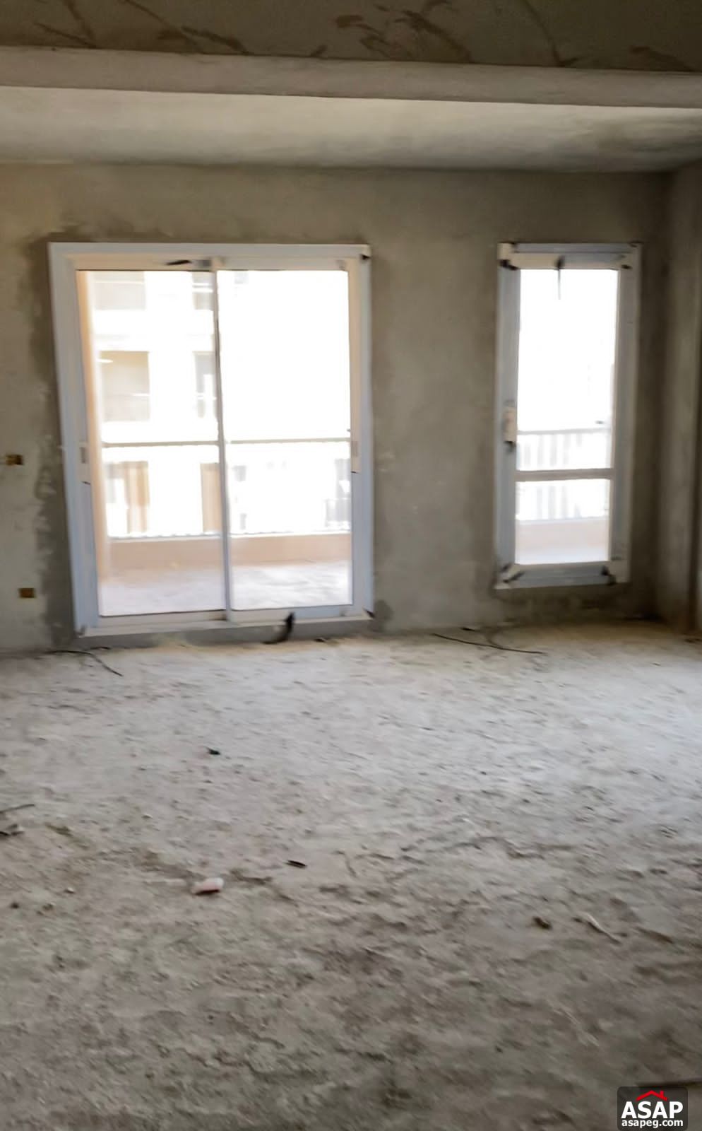 Penthouse for Sale in Taj City Compound Penthouse for Sale in Taj City Compound