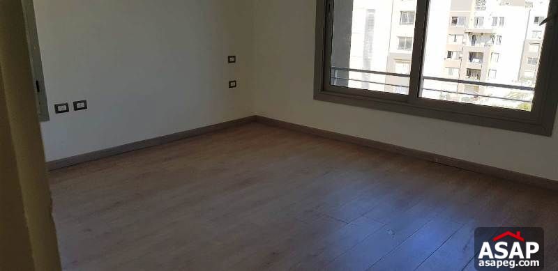 Studio for Rent in the Village Palm Hills Studio for Rent in the Village Palm Hills