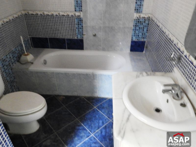 Villa with Big Garden in Katameya Residence