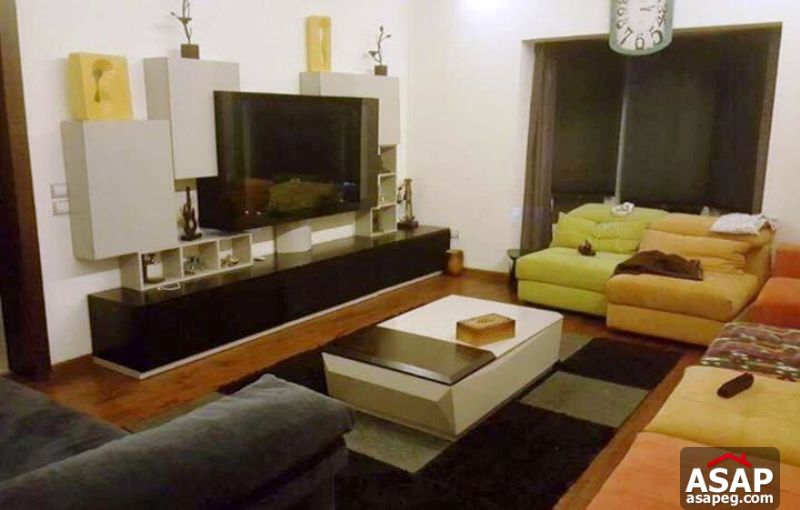 Villa with Pool for Sale in Mountain View 2 Villa with Pool for Sale in Mountain View 2