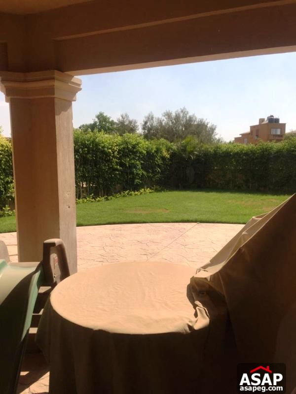 Twin House with Garden in Bellagio for Rent