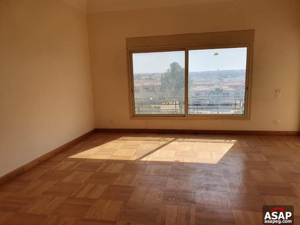 Villa with Swimming Pool for Rent in Karma Heights