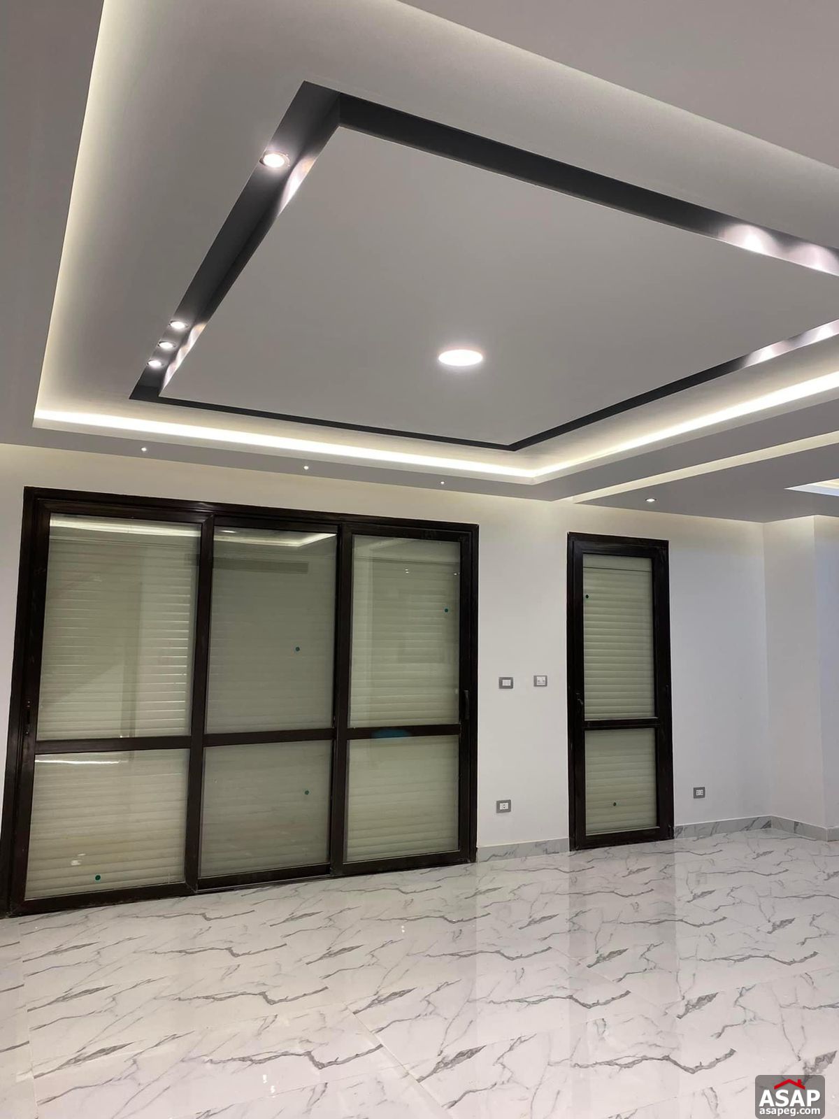 Duplex with Garden or Rent in Eastown Duplex with Garden or Rent in Eastown