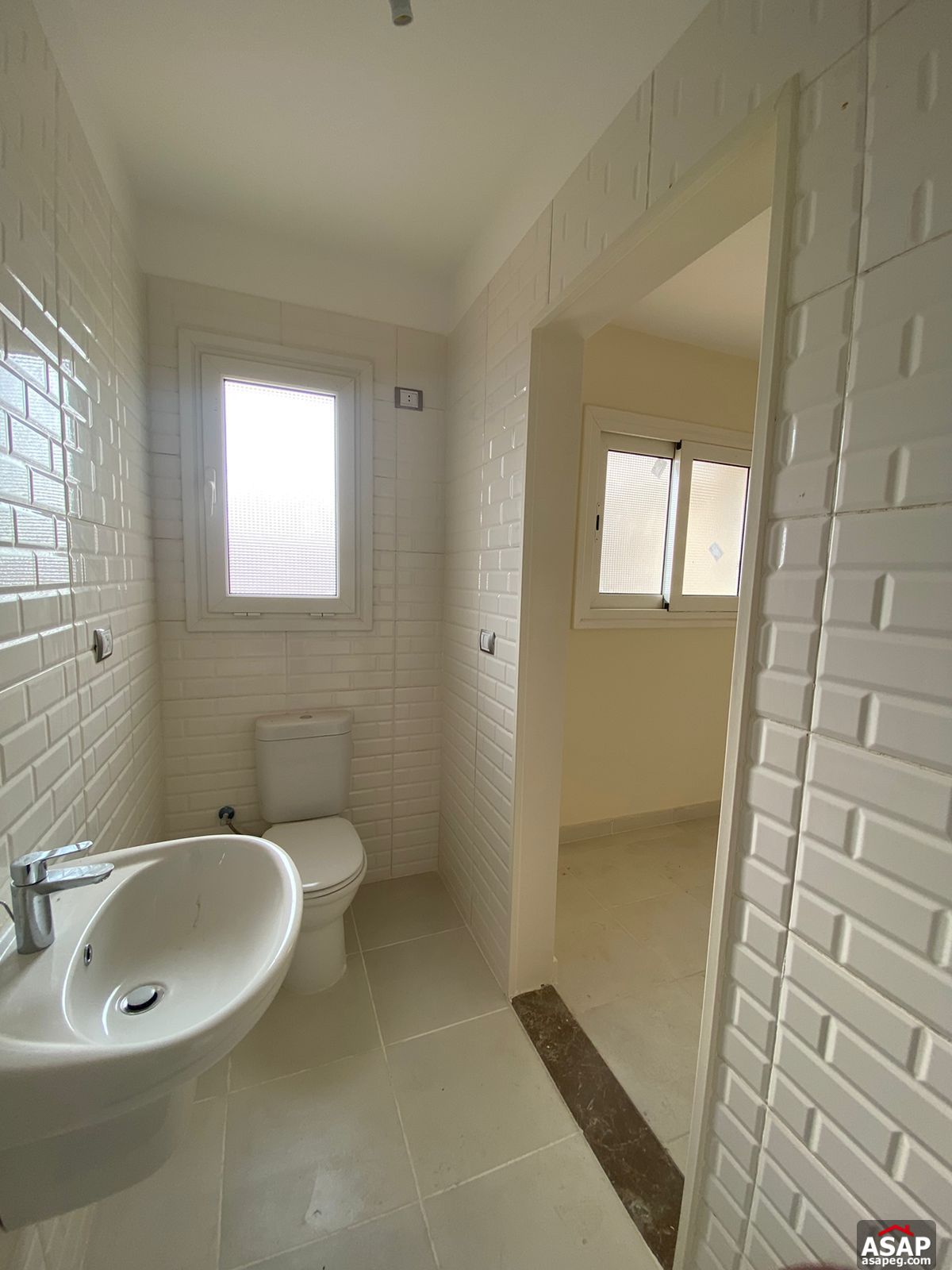 Penthouse with Lake View for Sale in Regents Park Penthouse with Lake View for Sale in Regents Park