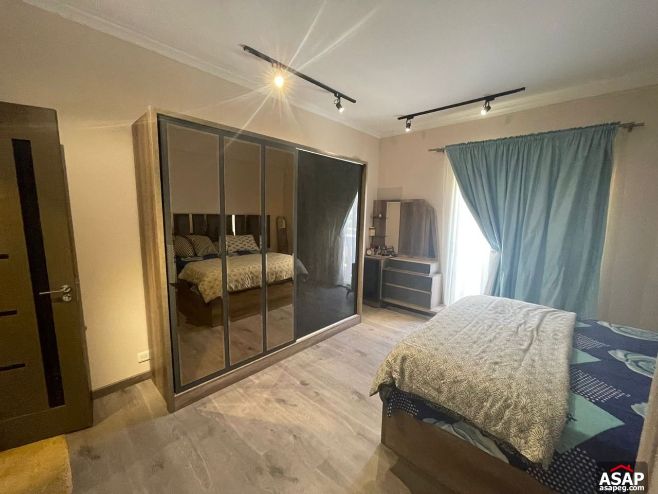 Furnished Apartment for Rent in Hyde Park Furnished Apartment for Rent in Hyde Park