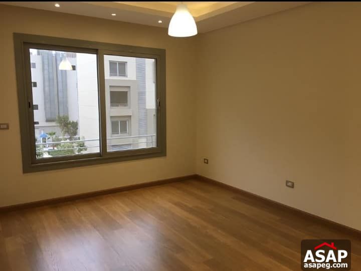 Duplex with Garden for Rent in Village Avenue Duplex with Garden for Rent in Village Avenue