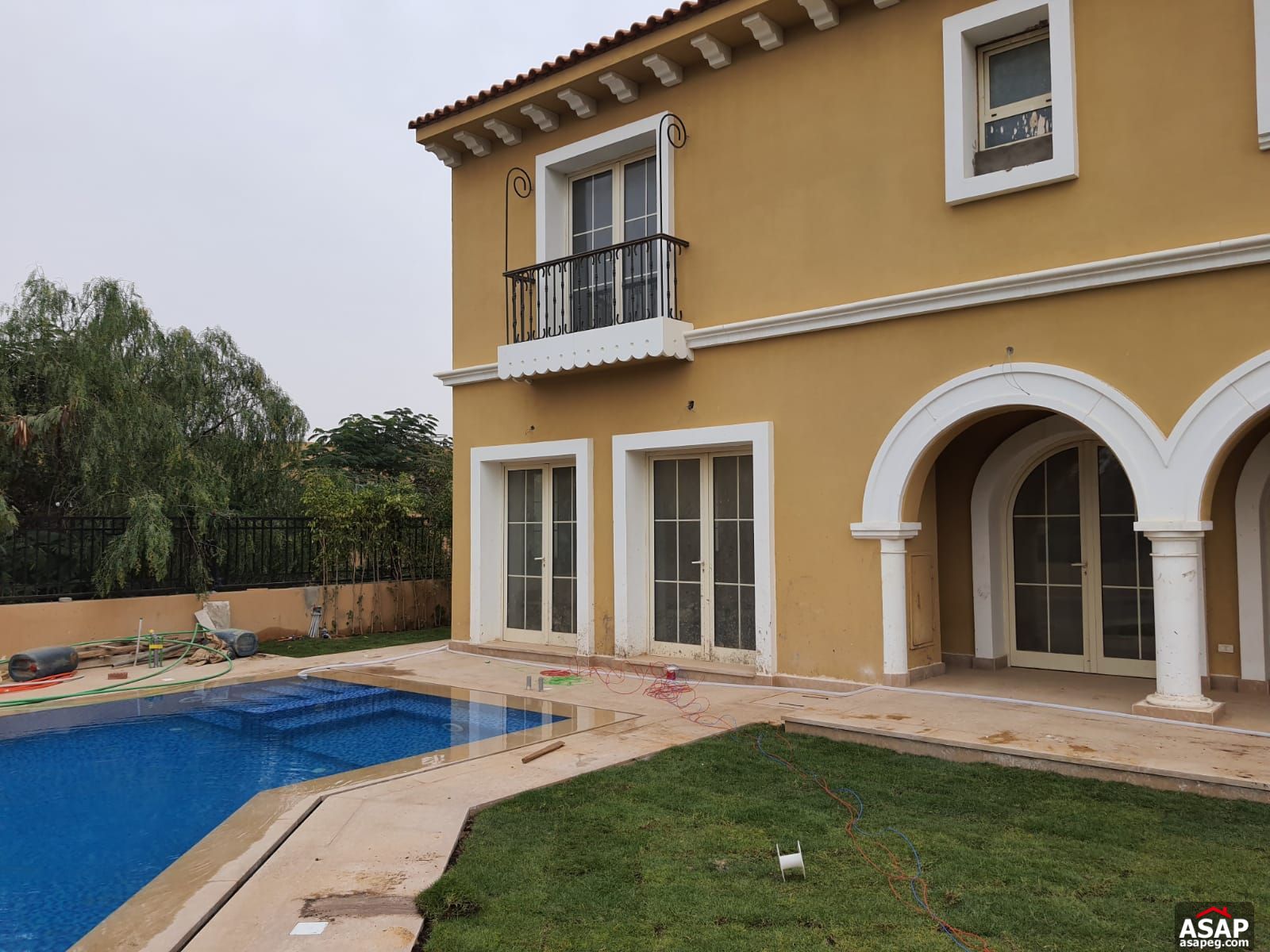 Stand Alone with Swimming Pool for Rent in Hyde Park Stand Alone with Swimming Pool for Rent in Hyde Park