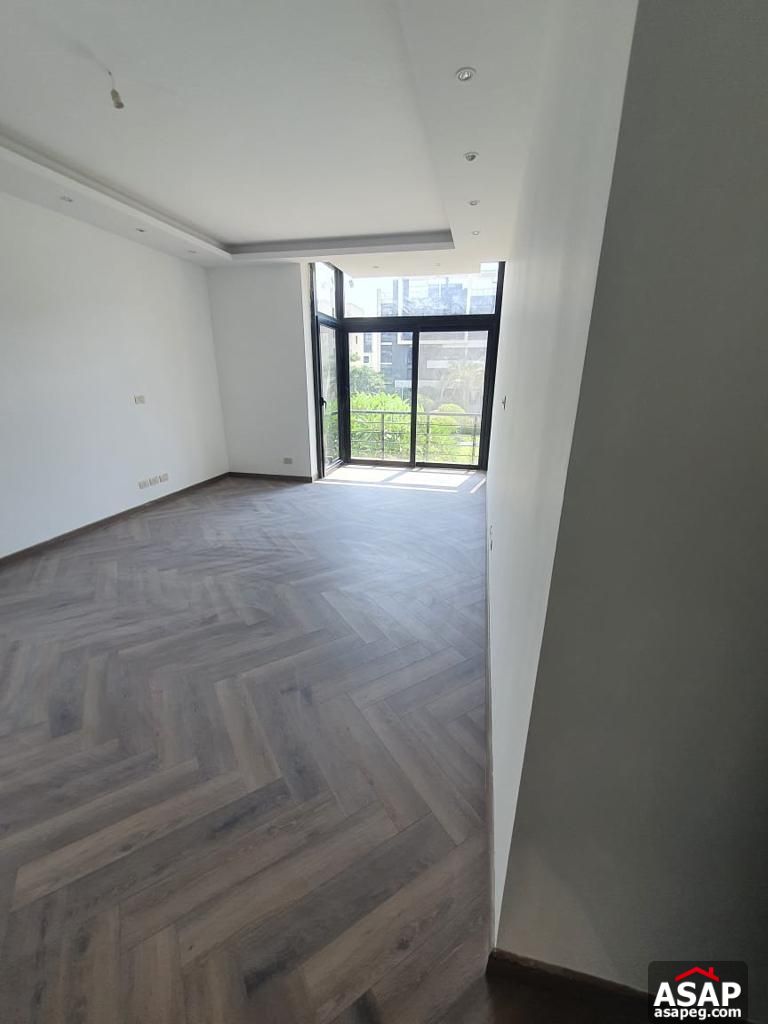 Semi Furnished Apartment for Rent in The WaterWay