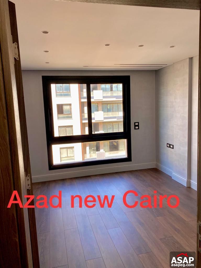 Apartment for Sale in Azad Compound