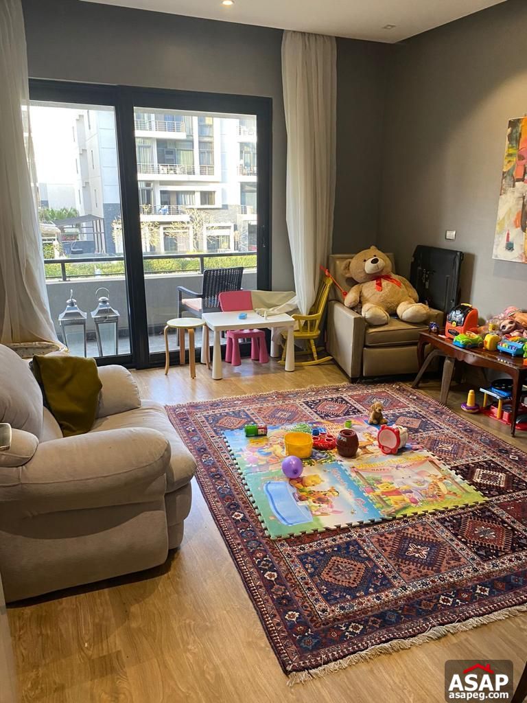 Apartment with Lake View for Rent in the WaterWay Apartment with Lake View for Rent in the WaterWay