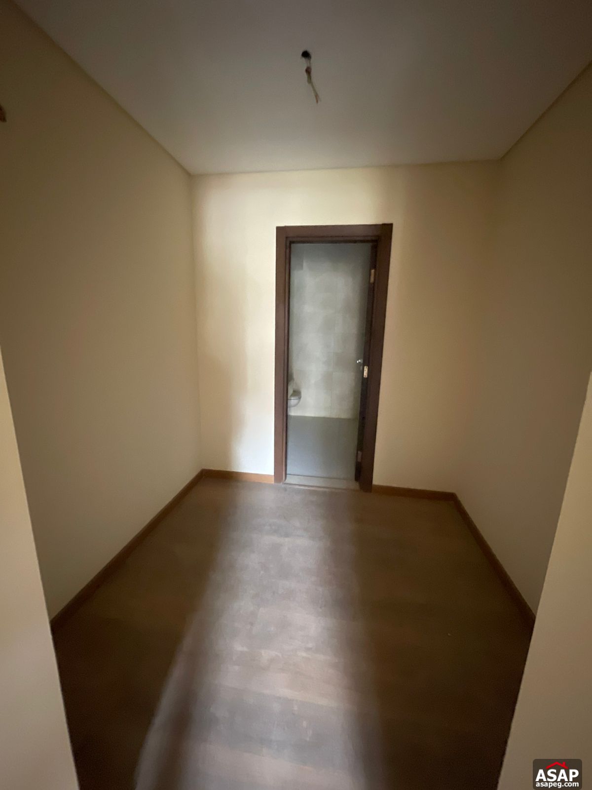 Ground Floor for Sale in 90 Avenue