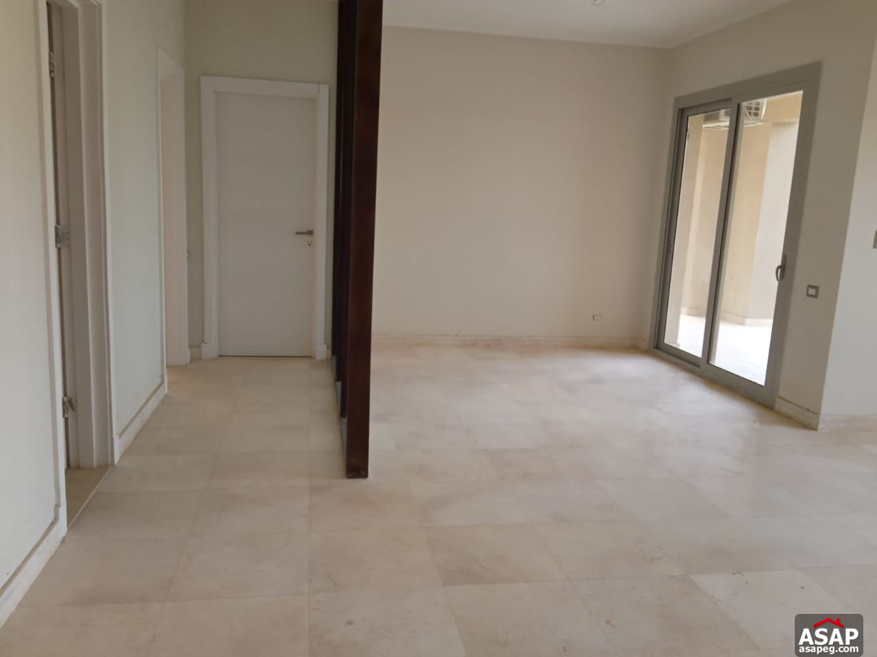 Ground Floor for Rent in Village Gate Ground Floor for Rent in Village Gate