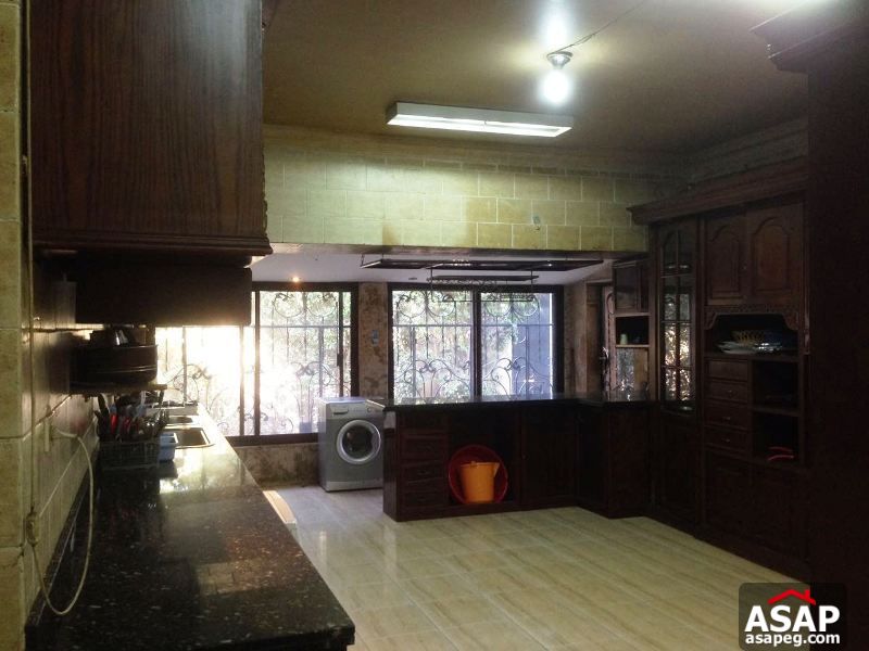 Villa for Rent in Sheikh Zayed Villa for Rent in Sheikh Zayed