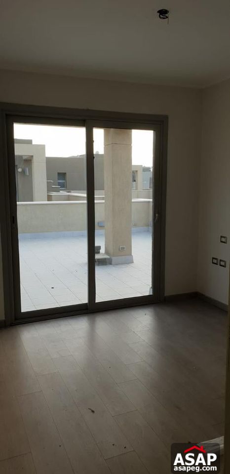 Penthouse for Rent in Village Gate Compound