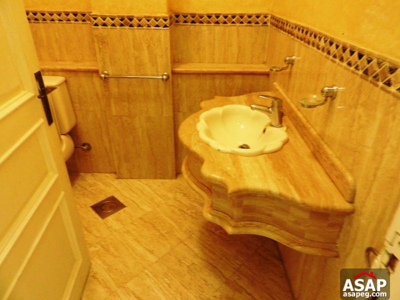 Apartment with Garden in West Golf Apartment with Garden in West Golf