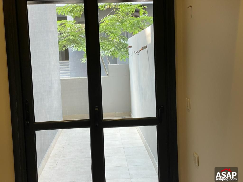 Ground Floor with Pool View for Rent in El Patio 7 Ground Floor with Pool View for Rent in El Patio 7