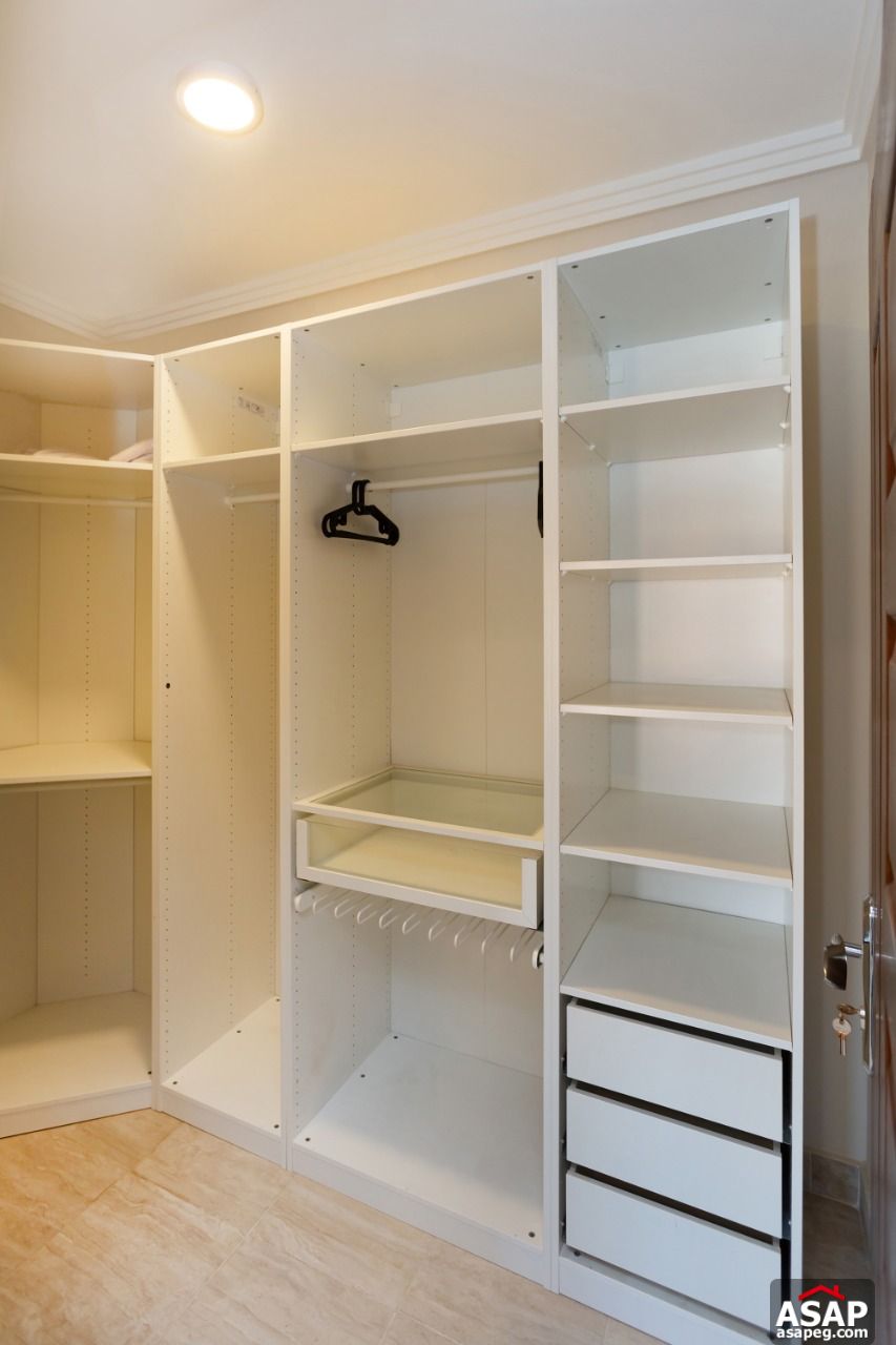 Amazing Apartment for Rent in Eastown Amazing Apartment for Rent in Eastown