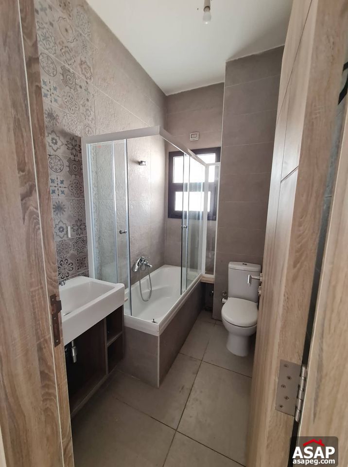 Penthouse for Rent in Fifth Square Compound