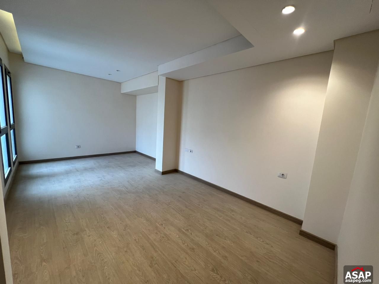 Apartment with Private Pool for Rent in Trio Gardens Apartment with Private Pool for Rent in Trio Gardens