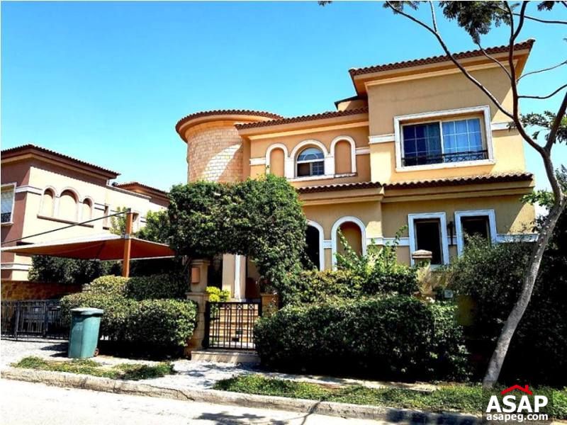 Villa with Big Garden for Rent in Lake View Villa with Big Garden for Rent in Lake View