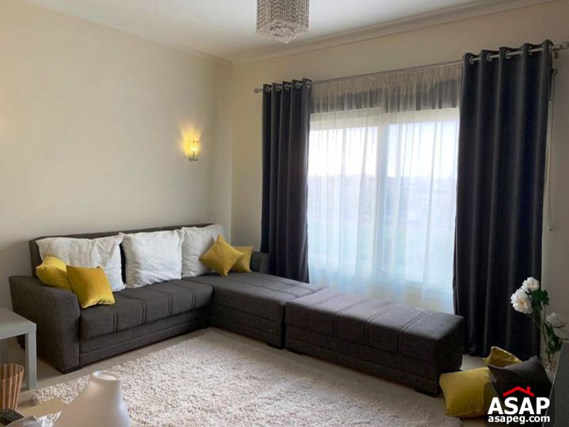 Furnished Studio in the Village Palm Hills