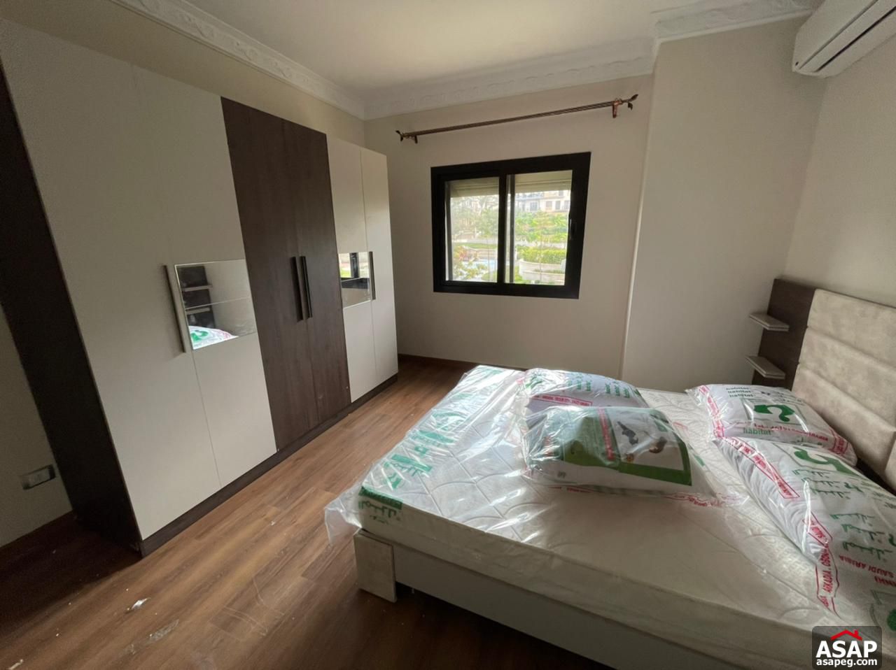 Furnished Apartment for Rent in Eastown Furnished Apartment for Rent in Eastown