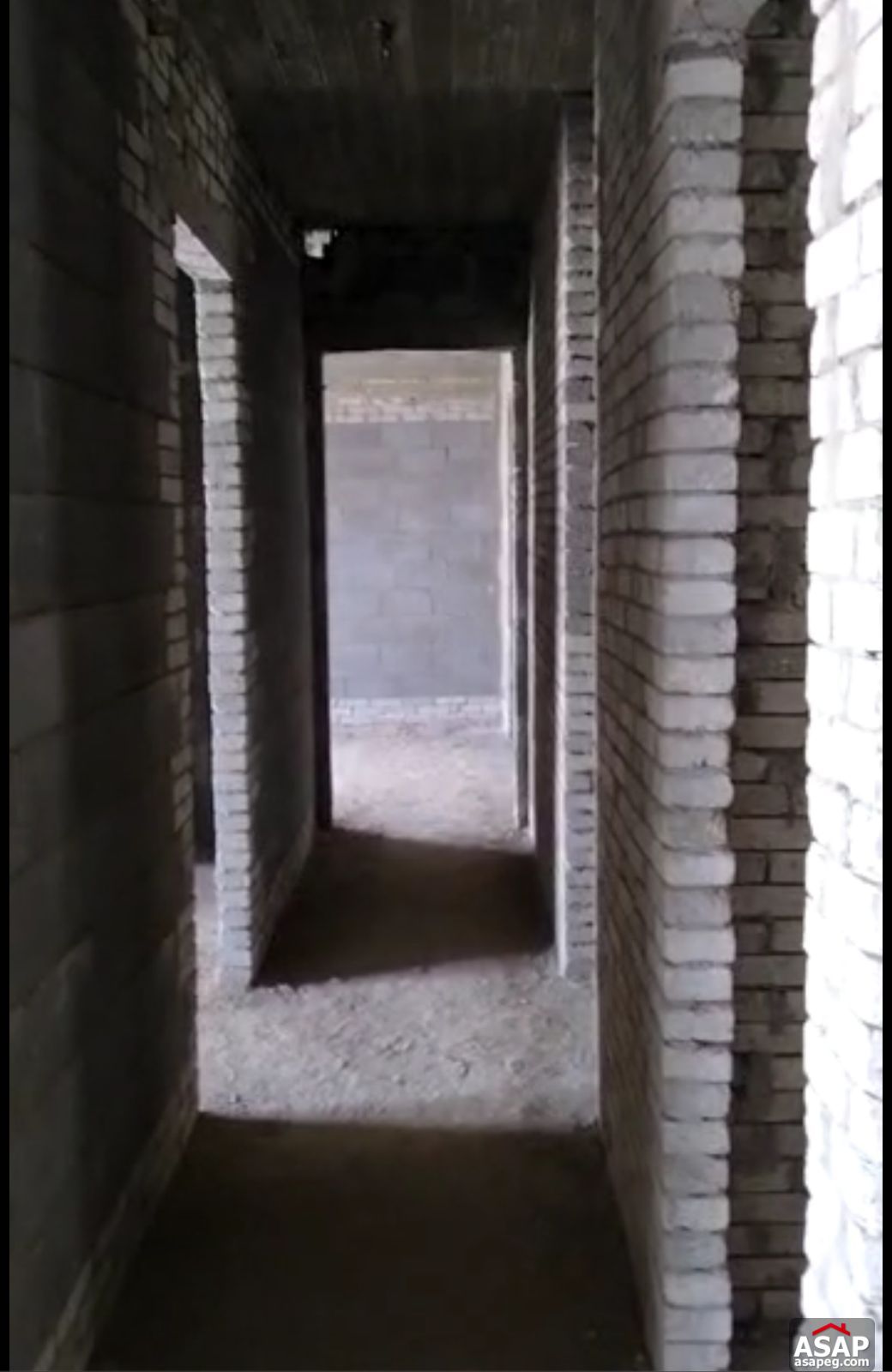 Apartment with Garden View for Sale in Hyde Park Apartment with Garden View for Sale in Hyde Park