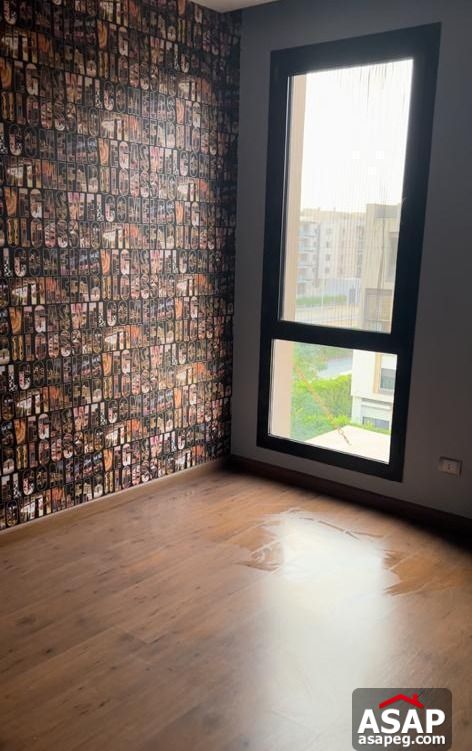 Triplex for Rent in Eastown Compound Triplex for Rent in Eastown Compound