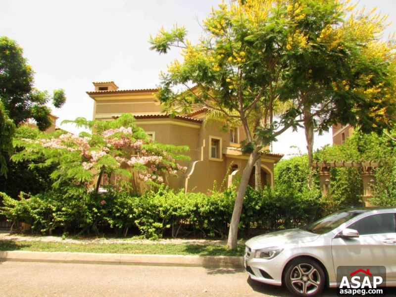 Villa with Pool for Rent in Lake View Villa with Pool for Rent in Lake View