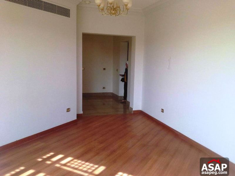 Villa for Sale in Lake View Villa for Sale in Lake View