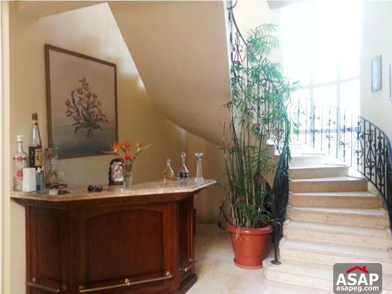 Villa with Big Garden for Sale in Rehab