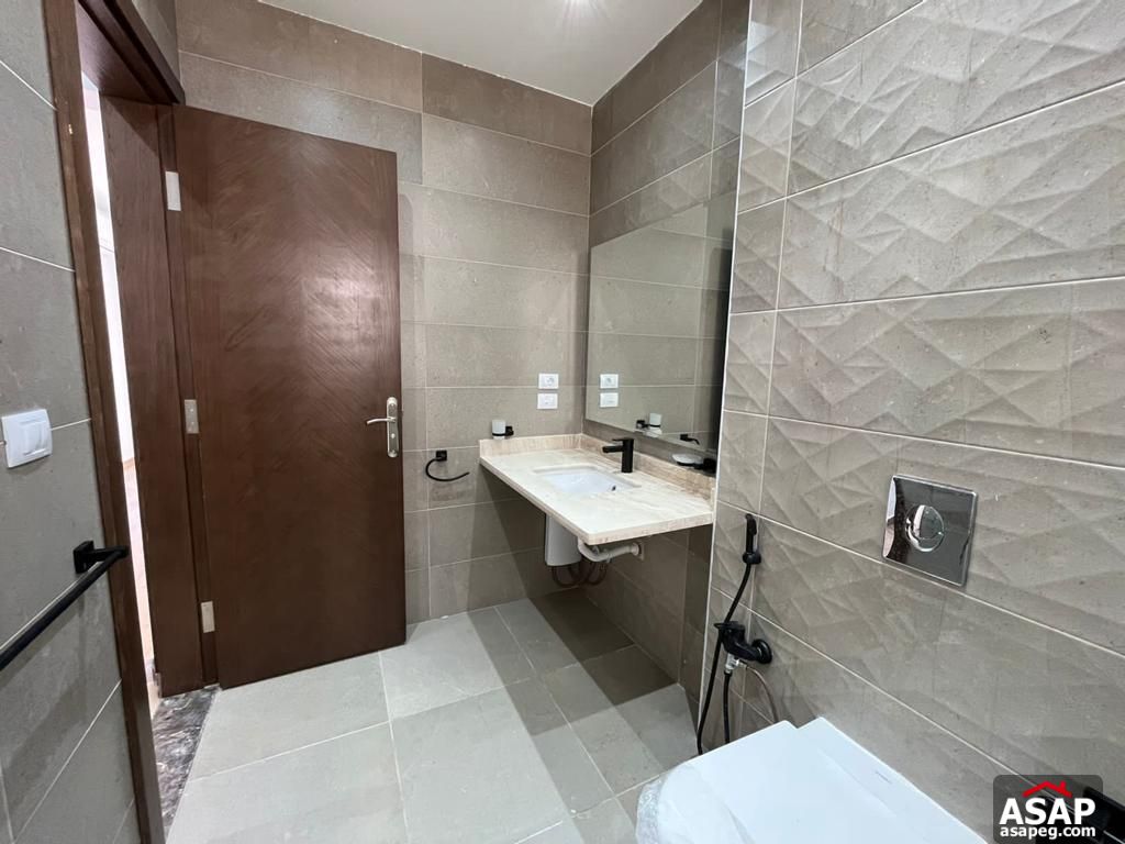 Semi Furnished Apartment for Rent in Eastown Semi Furnished Apartment for Rent in Eastown